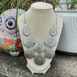 Stella & Dot Statement Necklace